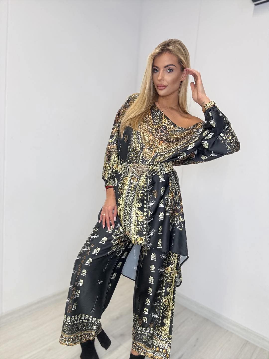 Conjunto Estampado de Dos Piezas – Elegancia Boho Chic
