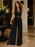 Mono Elegante Negro con Detalles Dorados – Sofisticación y Exclusividad