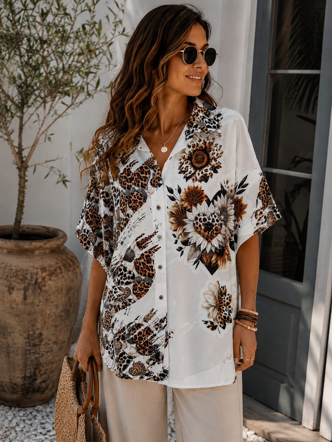 Camisa Estampada Animal Print y Floral – Elegancia Casual para Mujer