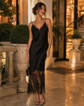 Vestido Negro Largo Lencero con Encaje y Tirantes Finos para Fiesta y Eventos Elegantes